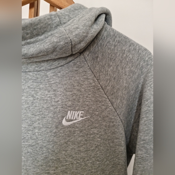 Nike / Men's Sportwear / M Size / Hoodies / Graey Colour / Long Sleeve - Picture 3 of 9